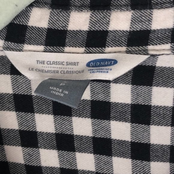 📦 Old Navy Black Gingham The Classic Shirt Small - Picture 5 of 8